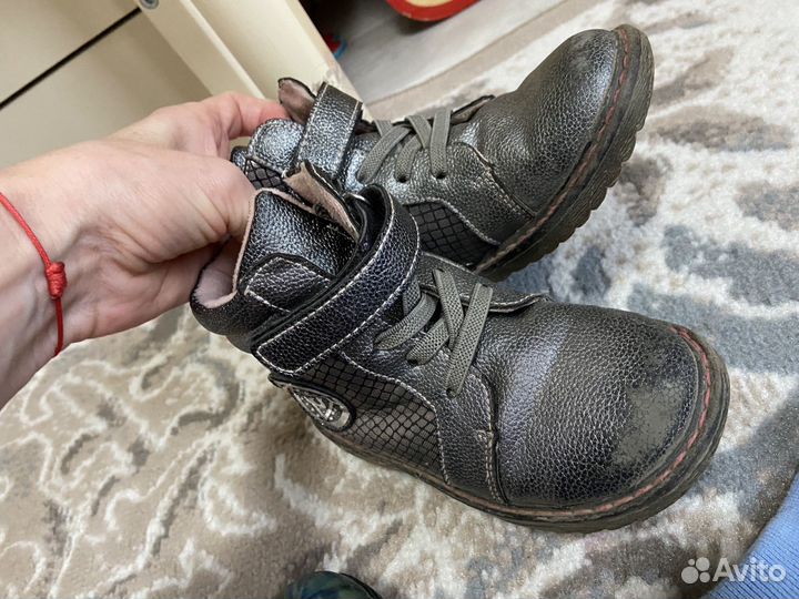 Пакет одежды (104) и обуви (24) для девочки