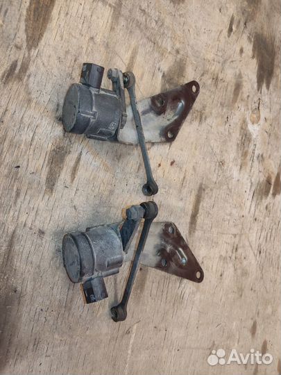 Датчик положения кузова Mercedes-Benz W638