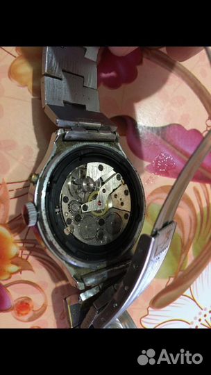 Часы слава с механическим подзаводом