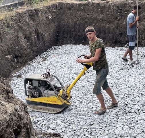 Трамбовка (уплотнение) грунта, щебня, песка в Батайске | Услуги | Авито