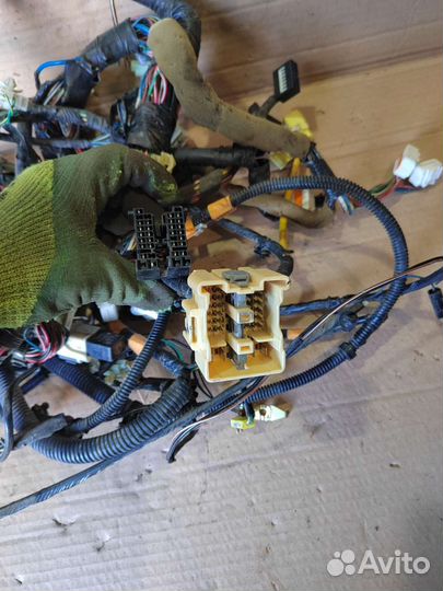 Проводка салона Mazda 323 BJ 2002