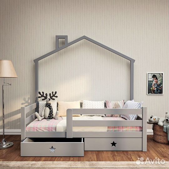 Детская кровать с домиком