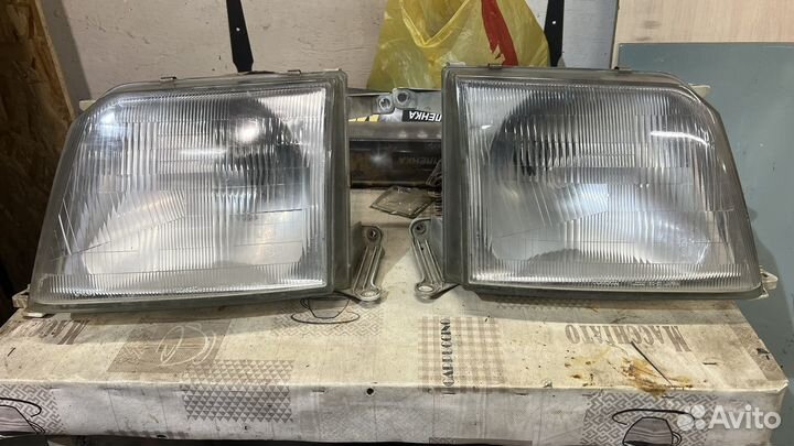 Фары tlc prado 90/95 оригинал,стекло