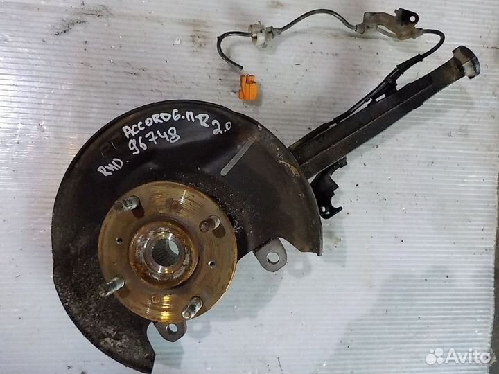 Кулак поворотный передний правый Honda Accord 6