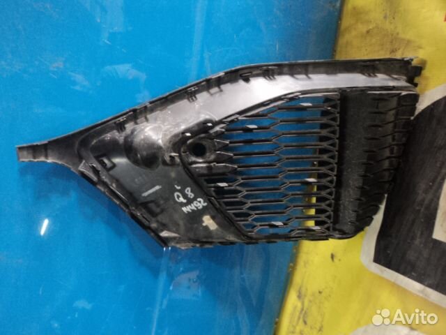 Решетка бампера переднего на Audi Q8 передняя