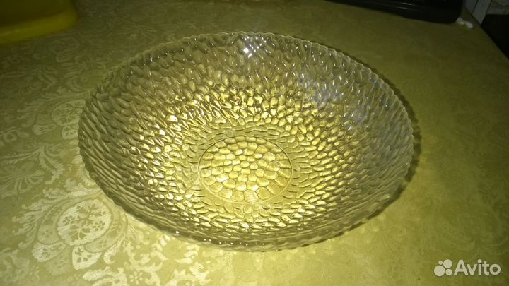 Салатники новые. стекло