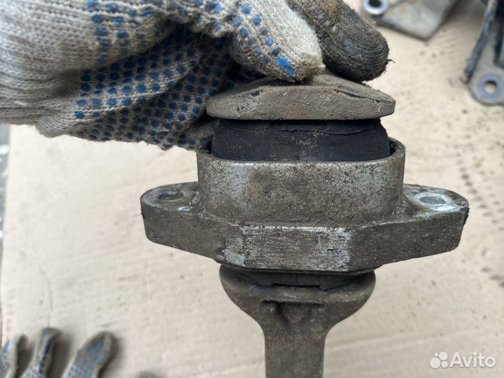 Подушка опора Киа Рио 3 1.4