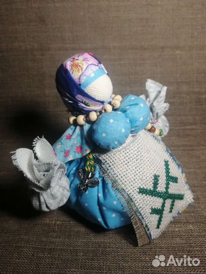 Кукла оберег Травница с вышивкой