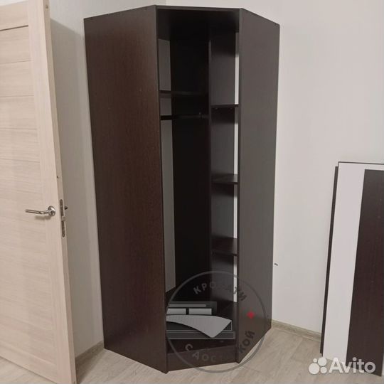 Шкаф распашной