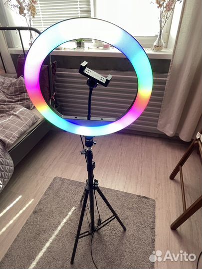 Кольцевая лампа