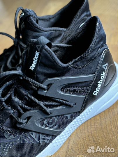 Кроссовки Reebok Hayasu
