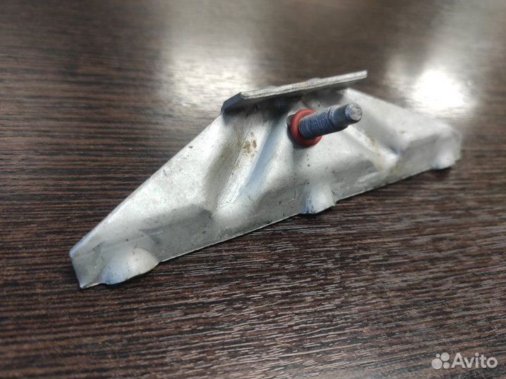 Крепление аккумулятора Bmw X5 50Ix E70 LCI N63