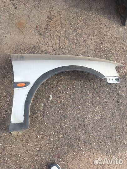 Крыло переднее правое opel vectra B
