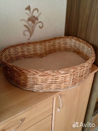 Корзинка плетеная для кошек