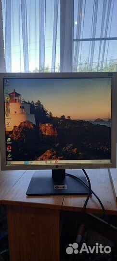 Монитор для компьютера 19 дюймов LG flatron L1919