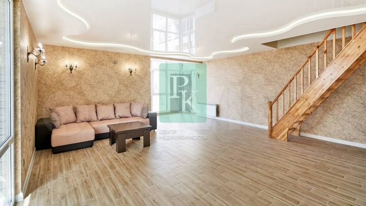 4-к. квартира, 131,9 м², 4/4 эт.