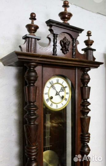 Старинные антикварные настенные часы