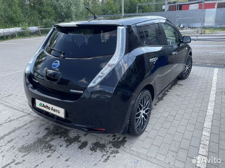 Nissan Leaf AT, 2013, 100 600 км