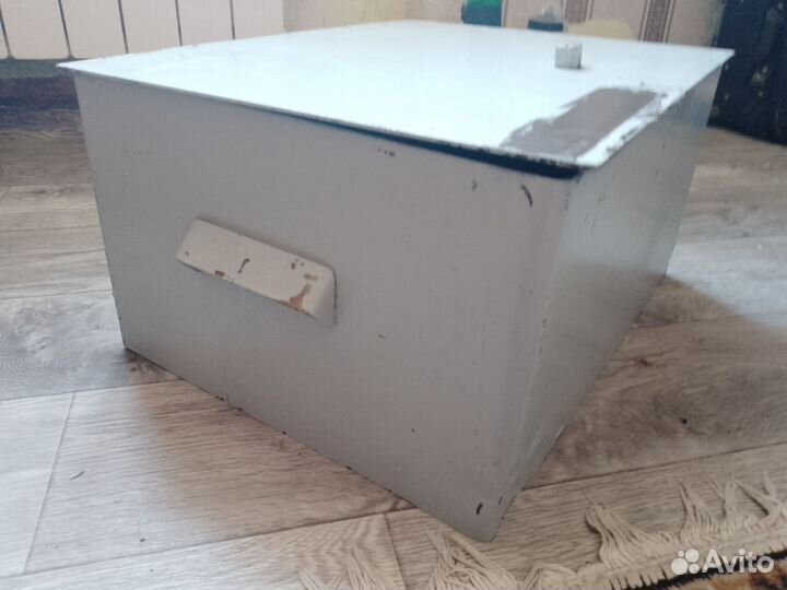 Ящик металлический