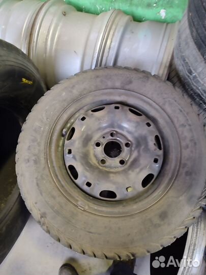 Sava Eskimo Stud 185/70 R14
