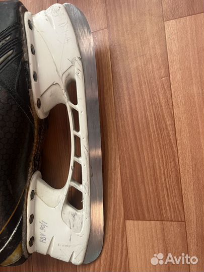 Хоккейные коньки bauer