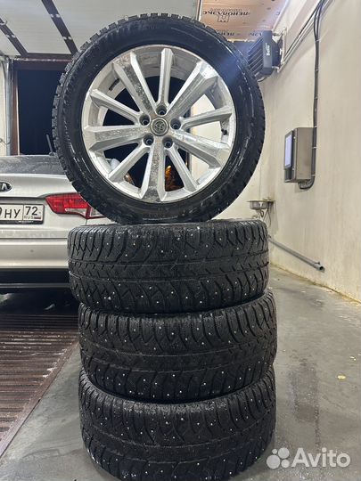 Коплект зимних колес toyota highlander