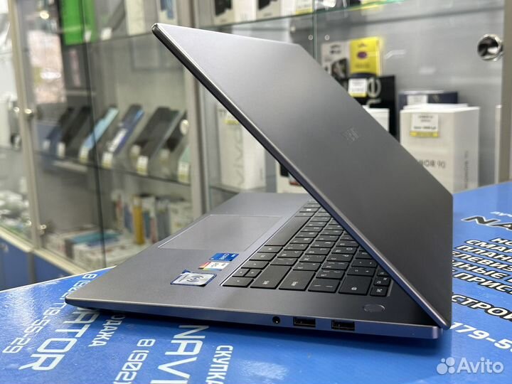 Huawei MateBook D15 (i5)