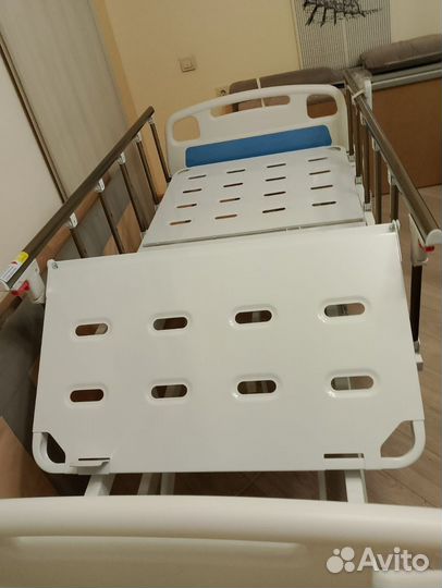 Кровать для лежачих больных с электроприводом