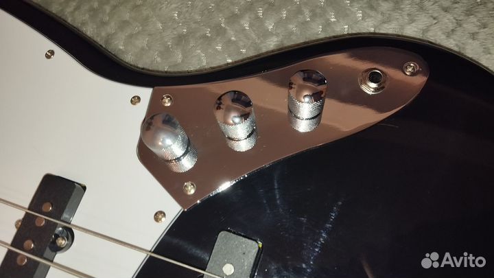 Бас гитара rockdale JazzBass