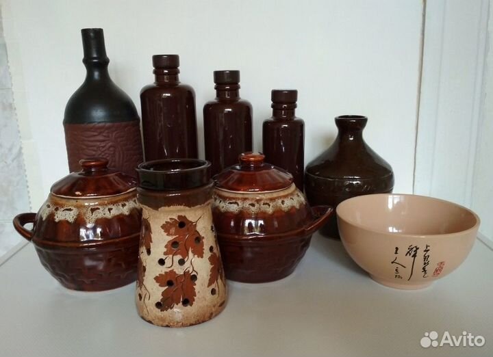 Керамика (бутылки, посуда, подсвечник)