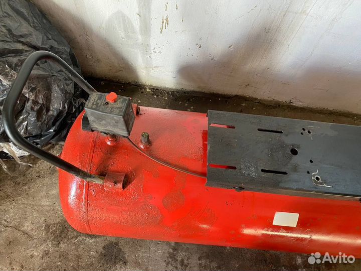 Воздушный компрессор