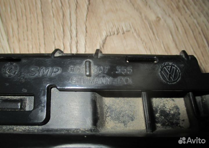 Кронштейн бампера Фольксваген Пассат 3G5807355