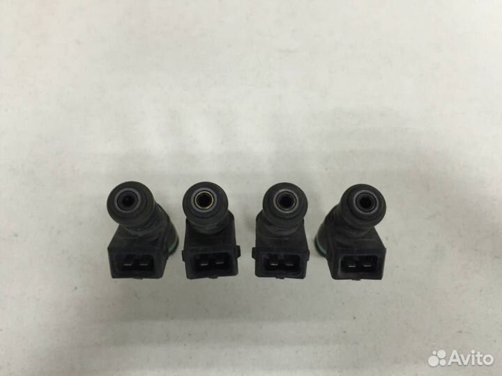 Форсунка инжекторная электрическая Ford Focus 2 DA