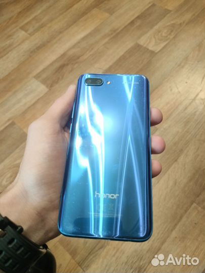 HONOR 10, 4/64 ГБ