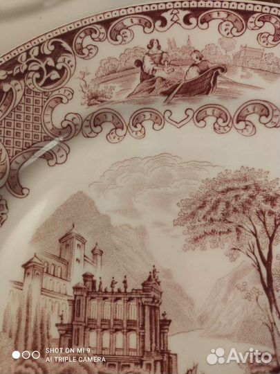 Тарелка с изображениями старой Англии