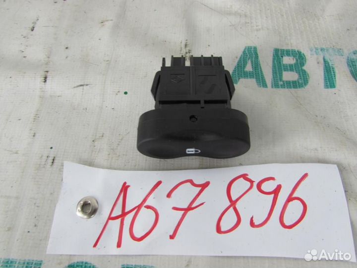 Кнопка центрального замка для Renault Sandero 1 20