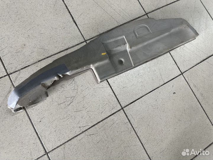 Пыльник переднего правого крыла Дастер