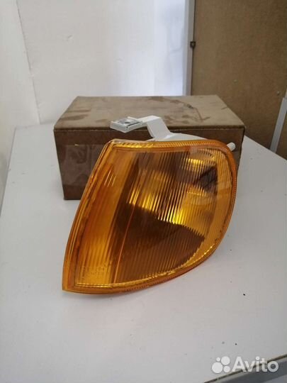 Указатель поворота левый VW Polo 1994- 4411513lwey