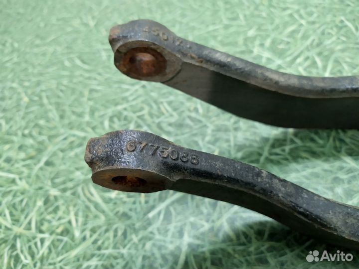 Крепление амортизационной стойки Bmw X5 E70