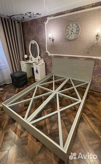 Парящие кровати в наличии