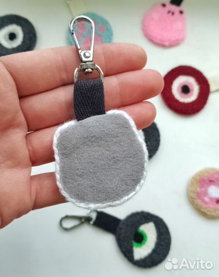 Брелок, ковровая вышивка