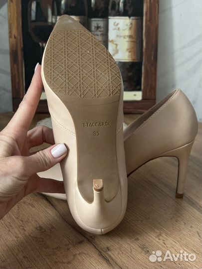 Туфли женские 36 размер бежевые