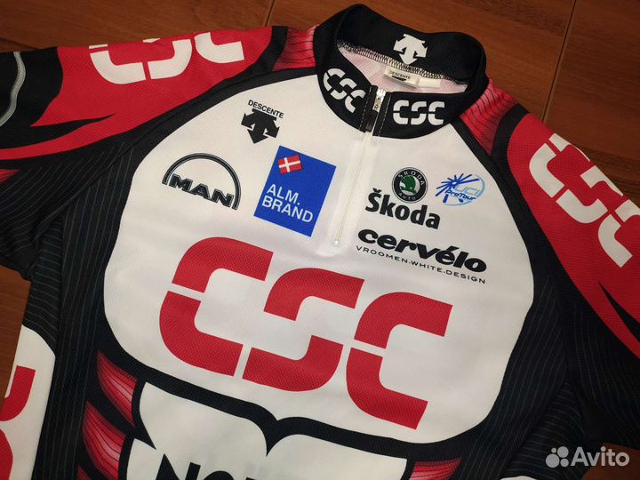 Велоджерси Descente Италия