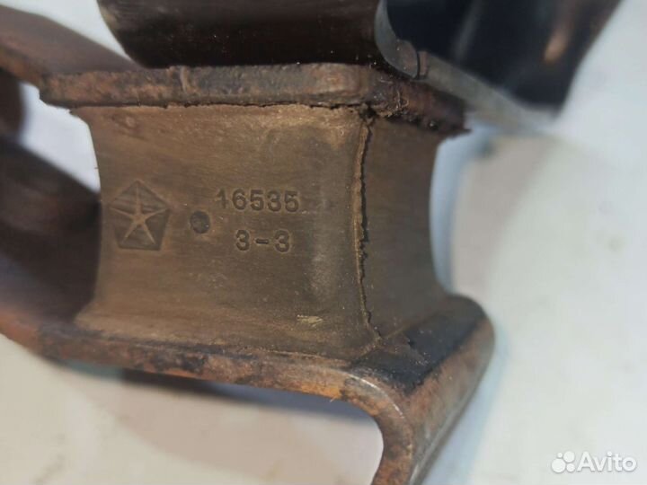 Подушка крепления кпп Grand Cherokee WK WH