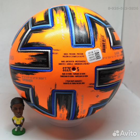 Зимний футбольный мяч Adidas Uniforia PRO 2020