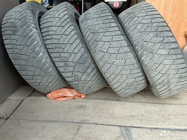 R16 Goodyear UltraGrip 255/55, PCD 5x114.3 DIA 64.1