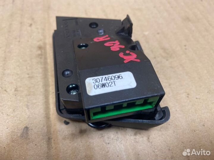 Блок кнопок задний правый Volvo Xc90 UK B5254T2