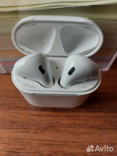 Беспроводные наушники apple airpods 1