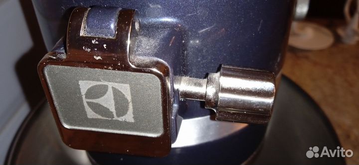 Миксер планетарный Electrolux