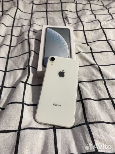iPhone Xr, 64 ГБ
